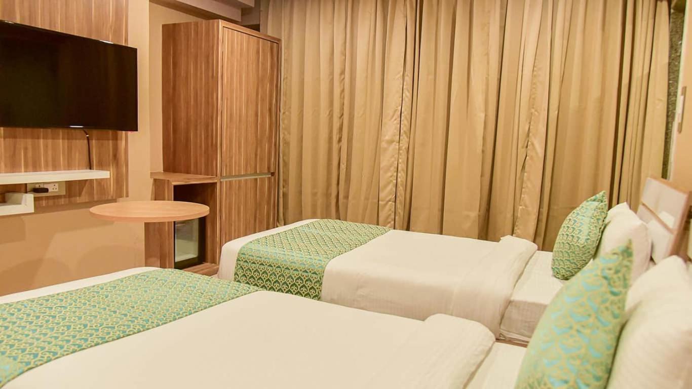 Hotel Apollo Grand グワーハーティー エクステリア 写真